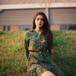 Sakshi Vaidya Instagram - seeking sunshine . Styled by @henna.akhtar Photographed by @bharat_rawail