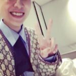 Sakura Ando Instagram - 🌷🦊映画怪物完成披露舞台挨拶が終わってホッとうかれている、わし。 6月2日公開です🦊🌷 @kaibutsumovie @megumiyoshida_ @tomoe___nakayama @gucci