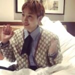 Sakura Ando Instagram - 🌷🦊映画怪物完成披露舞台挨拶が終わってホッとうかれている、わし。 6月2日公開です🦊🌷 @kaibutsumovie @megumiyoshida_ @tomoe___nakayama @gucci