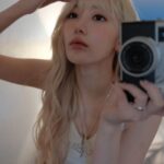 Sakura Miyawaki Instagram – 🧡💛