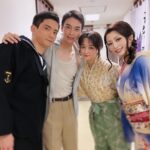 Sakurako Ohara Instagram - ミュージカル「この世界の片隅に」 濃厚な日々を過ごしております。 あっという間に 中日を超えました😳 綾ちゃんとのすず×リンは、本日、東京公演ラストでした🥺🌸 そして、周作さんと哲さんである、なおちー×唯君の組み合わせもラストということもあり、 記念写真撮りました🤳☺️ なんだか今は、切ない気分です、、🥺 初めてダブルキャストを経験する私からすると、なんだか不思議な気持ち。。 それだけ東京公演の場を踏んだってことですかねぇ。 あっという間、、 でもまた一緒に舞台立つ日は、すぐ来るので✨ 新鮮に生きるのも楽しみ😌 舞台裏では、演出部のスタッフさんが、毎回可愛い掲示と、飾り物をしてくださってます🥰その様子もちょこっと載せときますっ♡ 北條周作　役　#海宝直人　さん 白木リン　役　#平野綾　さん 水原哲　役　#小林唯　さん