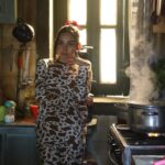 Salma Abu Deif Instagram - خلف الكواليس مع شيماء و نسمة و أمال و سحور و علي و حمادة و ماما حمدية و أم أحمد و مخرجتنا ياسمين أحمد كامل🫶🏻#أعلي_نسبة_مشاهدة Shots: @engyelshazley Production: @eproducers_productions Director: @yasmine.ahmed.kamel DOP: @youssef.baroud Stylist: @kazzam1963