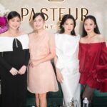 Sam Instagram - Cảm ơn các anh chị em bạn bè hôm qua đã ghé ủng hộ 2 mẹ bỉm với dự án mới ❤️ Em rất biết ơn và hạnh phúc ạ 🫶🫶 Từ nay cả nhà muốn có nụ cười đẹp toả sáng hãy đến với Nha khoa Pasteur của e nhe 🤗🤗