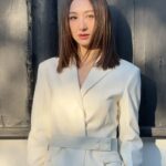 Samantha Ko Instagram - . 零下7度拍雜誌❄️ 凍到塊面都緊緻曬😅😂 #behindthescenes #sammko