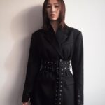 Samantha Ko Instagram - @rokhofficial @hm @mayaoo 🖤🤍 #sammko