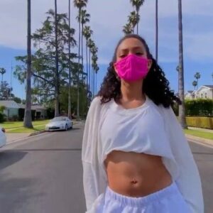 Samantha Logan Instagram - whatcha lookin at 👀
song: B.S. @jheneaiko @hermusicofficial
*remember* to register to vote if you haven’t already. link still in bio 🤙🏽✨✨
choreo: Nicole Kirkland