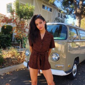 Samantha Logan Instagram - I love everything @princesspollyboutique 🍁✨🍁✨
Use code “20SAMANTHA” for 20% off your purchase!!!