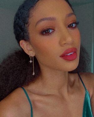 Samantha Logan Instagram - Quarantine Glam 💋