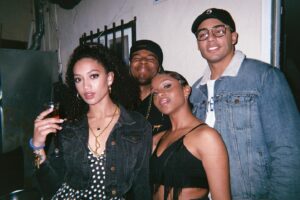 Samantha Logan Instagram - what happens in Vegas...
new episode tonight at 8/7c @cwallamerican