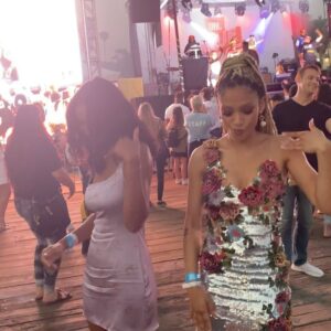 Samantha Logan Instagram - the mac n cheese bites tho 🔥
@jblaudio thanks for the hospitality! such a fun night ✨

#JBLpartner #JBL #JBLTrueSummer