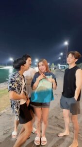 Samantha Melanie Coates Instagram - คนโสดหมดโลกยัง?🤔 #ไหนว่าโสดSAMMY #ไหนว่าโสดLiar #SammySamantha #foureveryouproject