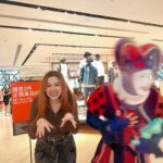 Samantha Melanie Coates Instagram - Join me in the circus of life, where every day is a grand performance! 🎪🤡💞 ทุกวันนี้ยิ้มให้กับปัญหา จนจะเป็นบ้าอยู่ละ🤤