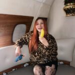 Samantha Melanie Coates Instagram - Maleaw Macao Here we come!!🎯 ปล.ตาบุ๋นหลับอดมาถ่ายรูปด้วยกันโลยยย #WonderfulDayinMacau #THCONCERT #thheadline