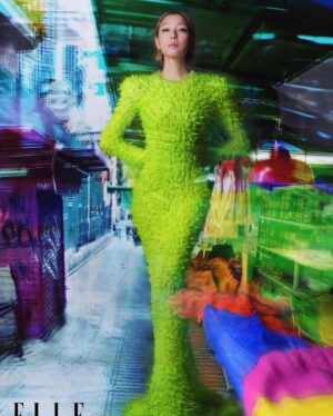 Sammi Cheng Instagram - ♥️♥️♥️♥️
#這麽多年一直努力發掘可造可塑可行性
攝影師陳漫建議在Mi兩頰加上三五成群小雀斑😄
Why not？ let’s add it!! 😁 
做自己。也做些不同的自己。好玩。😄
@chenman  @elle  @ysl  #ysl  #jewellery 
#womanportrait  #elle  #makeuptutorial  #makeupideas  #makeup  #freckles  #frecklesmakeup
