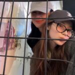 Sana Minatozaki Instagram - 주말데이투🧢👓👟