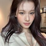 Sana Minatozaki Instagram - 아직도 못 올린게 사실 마나🤎🎹
