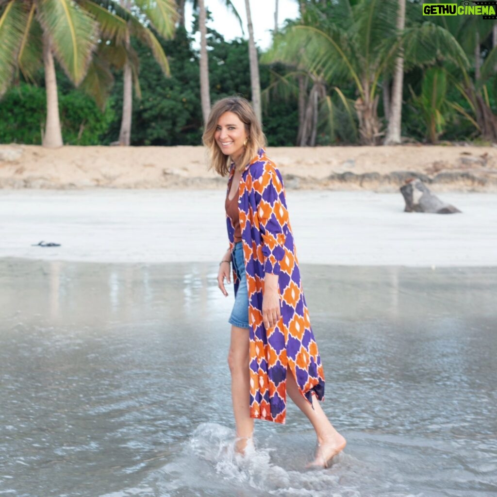 Sandra Barneda Instagram - Qué ganas de Agua, Mar, playa... ¡Verano! Y TÚ ¿ De qué tienes ganas? . . . #verano #isla #playa # desconexion
