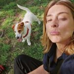 Sandra Barneda Instagram – Confirmo, este perro posa mejor que yo 😂💘