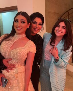 Sandy Jamal Instagram - صور من عرس الجميله جيهان هاشم
الف الف مبروك شايفين كل الخير انشالله
