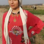 Sandy Jamal Instagram - رأيكم بشخصية ضفاف بعد الحلقه الاخيره شكرا ست ايناس على كلشي تعليمج وكلامج الي جان يشجعني ماانسه من كلتيلي واثقه منج اني وانطيتيني مسؤليه جبيره بهالشخصيه كل الحب والاحترام الج @enaastaleb