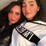 Sandy Jamal Instagram - شكررا لدعمكم وكلامكم اللطيف الي اتمنى اكدر اقدملكم بالمستقبل شي تحبو شكرا شكرا اصدقائي بالكواليس كلكم بدون استثناء حتى ماانسى احد ويزعل عليه جنتو الي فعلا اصدقاء واخوان شكرا للفرصه الي جمعتني بيكم صارت عندي عائلة جديده هيه انتو♥️ شكرا على حبكم الشخصية (رنا)اتمنى اكدر اخليكم تحبوني دائما شكرا قناة mbcالعراق لان كل سنه تنطينه فرص وتقدمين وجوه جديده @mbciraqtv شكرا لمجهودك وتعبك ويانه جنت النه اكثر من اب وشكرا للفرصه الحلوه الي انطيتنياها استاذ سلام عرب @salamarab21 مخرجنا الكبير تعبنااك ويانه وتعلمت منك @eyadnahhas شكرا كاتبة بنات صالح نجاح عملك الرائع @nadaimadkhalil مخرج منفذ استاذ غزواان شكرا لجهودك معنا @ghzwankahwajy واكيييد شكرررا لكل الكادر الفني الي بدونهم منكدر نكون عالشاشه❤️