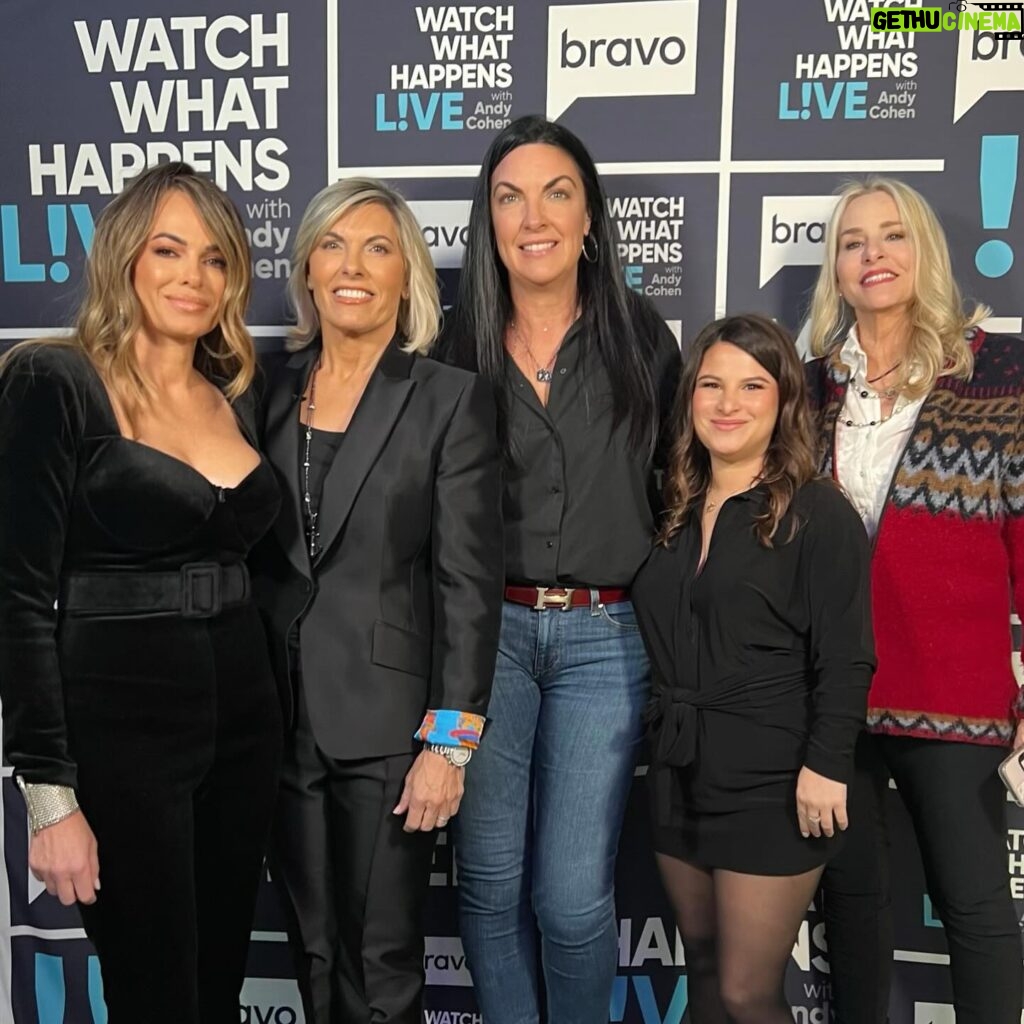 Sandy Yawn Instagram - Last night at @bravowwhl was a blast! Huge thanks to the talented @priscilladistasio for my glam and shoutout to the fabulous @moyevabespoke and @andreatnewyork for my stunning suit! #bravotv #bravowwhl #belowdeckmed