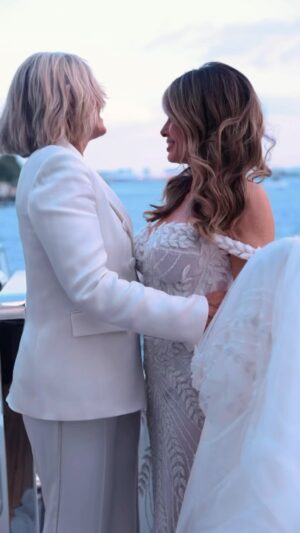 Sandy Yawn Instagram - Behind the scenes of our wedding ! ENJOY

Video by @andyvarnes