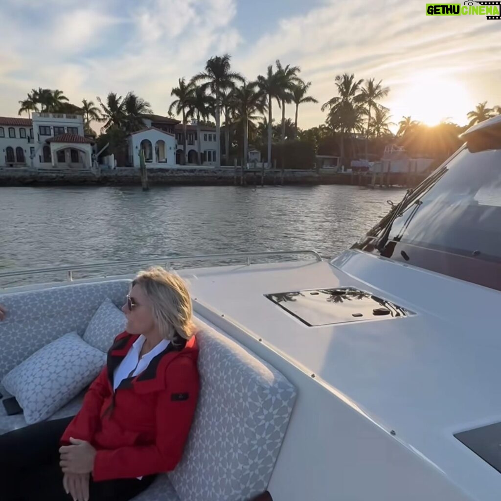 Sandy Yawn Instagram - Having a great time at the Miami Boat Show! #miamiboatshow2024