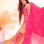 Saniya Shaikh Instagram - Yeh nakhra garam masaala ❤️‍🔥 . . Outfit by : @_sabse_sasta_ . Shoot by : @vm_photograaphy . Location : @snaphousestudio_ . . . . . . . . . . #sanufam #sanulove #smile #love #foryou #look #outfit #kbye #reelkarofeelkaro #reelitfeelit #transition #shoot #location #dress