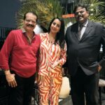 Sanjjanaa Instagram - Was a beautiful evening & a event conducted by @sanghvi_lalit_ & @binammehta , in association with @redfmbengaluru , Had a lovely time meeting old friend @dharamm74 , and was a lovely evening at @gillysblr . #bannerghatta #road .