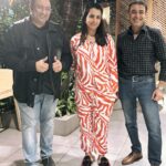Sanjjanaa Instagram - Was a beautiful evening & a event conducted by @sanghvi_lalit_ & @binammehta , in association with @redfmbengaluru , Had a lovely time meeting old friend @dharamm74 , and was a lovely evening at @gillysblr . #bannerghatta #road .