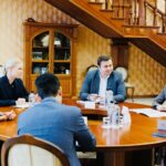 Sanna Marin Instagram - It was great to visit the capitol of Moldova Chișinău this week to meet with President Maia Sandu, prime minister Dorin Recean and other ministers to share support for Moldova’s EU aspirations and reform programme. The Moldovan government continues to demonstrate its commitment to positive change, economic prosperity and fostering a brighter future for its citizens. This week we also recieved very important and most welcomed decision from EUCO to open accession negotiations with Ukraine and Moldova to become members of the European Union. Congratulation to president Zelenskyy and president Sandu and of course citizens in both countries. Reason prevailed!