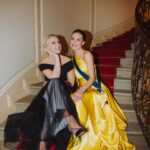 Sanna Marin Instagram - Oli kunnia juhlia Suomen itsenäisyyttä perinteiseen tapaan Presidentinlinnassa. 🇫🇮 Ilta jatkui Hotel Kämpiin, jossa kesällä perustettu kahden naisen yrityksemme MA/PI järjesti itsenäisyyspäivän juhlat. ✨ On ilo tehdä töitä uskomattoman lahjakkaan ystävän ja supernaisen Tuulia Pitkäsen kanssa. Kiitos mielettömän upeasta puvusta Katri Niskaselle sekä meikistä ja hiuksista Satu Arvolle. Puku: @katriniskanen Muah: @satuarvo Kynnet: @salonki_n1 Kuvat: @iidahakala.photography