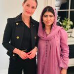 Sanna Marin Instagram – What a week in Watford, London, Copenhagen, Poznan and Paris. Five stages in five days. Great discussions about geopolitics, democracy, humanrights and leadership. It was also an honour to meet @malala this week. You are such an inspiration and a rolemodel to women and girls everywhere. Thank you for your leadership!