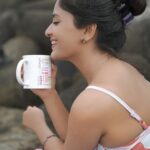 Sanya Thakur Instagram - You can’t break the confidence of a girl who dares to leave home with oily hair 😅💕. Pc @sahil_navadiya_ #goodmorning #teaincoffeemug #iloveyou #sanyathakur