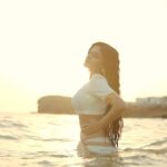 Sanya Thakur Instagram - In love with Indian saree look 😍 #selfobsessed . . 📷 @sahil_navadiya_ & team @fashion.by_snf 💄 @makeup_asfaque . . #indianoutfit #saari #fashion #traditional #love #sunset