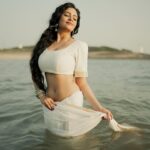 Sanya Thakur Instagram - In a world chasing trends, I aspire to be a timeless classic #indianlook . . 📷 @sahil_navadiya_ & team @fashion.by_snf 💄 @makeup_asfaque . . #fashion #photoshoot #photooftheday #indianwear #tradition