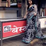 Sara Ali Khan Instagram - Sunday Blue Fan 🦋 Sunday Sun Tan ☀️🧴 Sunday Bus Stop 🚍🚏🅿️ Sunday Colour Pop 🌀💙