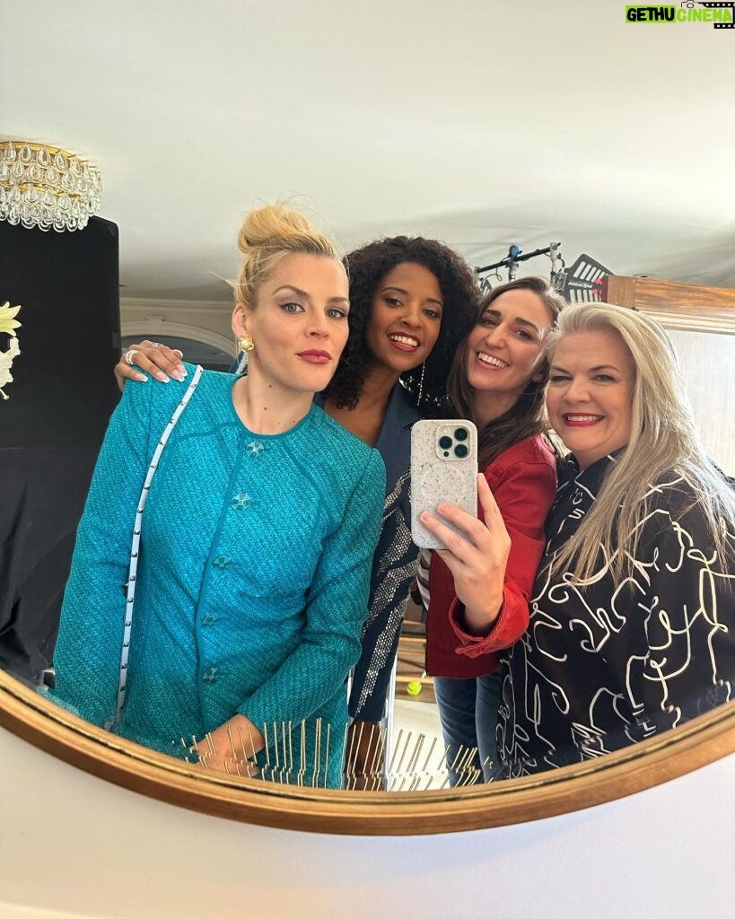 Sara Bareilles Instagram - There’s so much to say about why I love this show- but my friends @pellpix and @busyphilipps posted today and so it made me want to post. What can I say? I’m part lemming. (So cute) also I love @reneeelisegoldsberry and @scardinoandsons and @kimmygatewood for being the best best most fun. Sorry you’re not pictured unless you are? I didn’t take that much time making this post. Here are some photos. 1. Me 2. Me 3.Me 4. Probably me I don’t remember what the order is 5. Maybe a group shot or just me 6. See above 7. Me again? 8. A poem 9. I don’t remember and I’m too lazy to figure out how to stay organized 10. @ingridmichaelson and me. ( I know this one!)