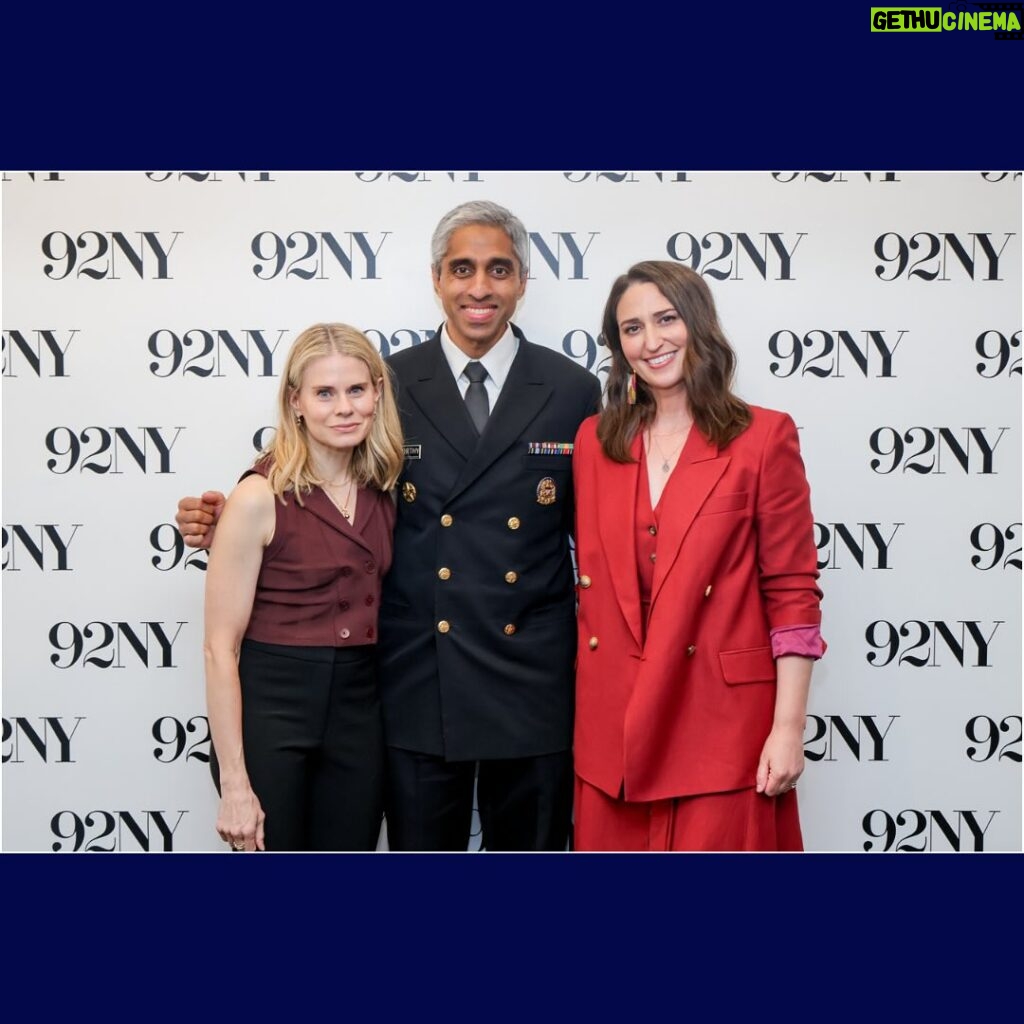 Sara Bareilles Instagram - ✨We were honored to present an enlightening conversation about friendship, mental health, loneliness and the stigma around seeking help this week at The 92nd Street Y, New York.   ✨U.S. Surgeon General Dr. Vivek Murthy, Sara Bareilles and Celia Keenan-Bolger sat down for a special live taping of Dr. Murthy’s podcast, House Calls with Dr. Vivek Murthy.   ✨Here’s a clip from the night when Sara Bareilles spoke about the importance of human connection. It’s a medicine!    ✨Following the conversation and Q&A, Sara Bareilles surprised the audience with an intimate performance of the poignant and reflective “Gravity.”    📸These shared moments were captured by Vlad Kolesnikov/Michael Priest Photography. 🎟️And ICYMI there is still time to experience this important discussion at the link in our bio.      #92NY #92ndstreety #92Y #thingstodonyc #streaming #SaraBareilles #CeliaKeenanBolger #VivekMurthy #mentalhealth #mentalhealthawareness #housecallspodcast