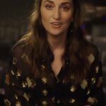 Sara Bareilles Instagram - It is here! The long-awaited moment has ARRIVED! Tune in to the epic finale episode to find out who becomes the first ever ‘Breakthrough’ champion. I am so proud of all of these incredible artists. Available now on Audible and all major podcast platforms 🎧✨ #BreakthroughxAudible @audible