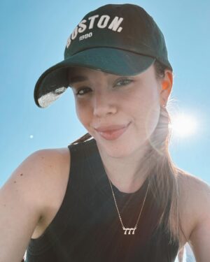 Saraí Meza Instagram - Recents.

🐞 amo cdmx
🐞 al parecer tengo gorra nueva favorita 
🐞 emmm, esta foto está abierta a la interpretación 
🐞 isn’t she cuuuute? (obvio limpié muy bien después porque fuchi)
🐞 una lloradita (con su respectiva foto) y a seguir
🐞 no es fácil pero esta frase ayuda :)