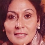 Sara Derzawy Instagram - إنا لله و إنا إليه راجعون الفنانة الكبيرة سهير البابلي ربنا يرحمك و يغفر لك و يسكنك فسيح جناته مع السلامة يا سكينة .. مع السلامة يا بكيزة هانم
