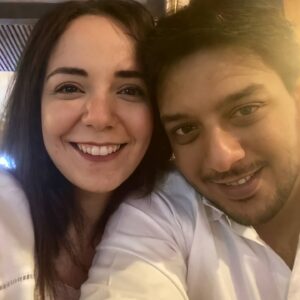 Sara Derzawy Instagram - سنة في حبك .. سنة في قربك ..ولا أجمل ولا أغلى ولا أحلى 🥰❤️❤️💍
كل سنة وانت معايا يا أحلى و أهم قرار في حياتي 😘❤️😘