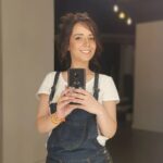 Sara Derzawy Instagram - فوتوسيشن بوستر ونسني ⁦☺️⁩📸 #سارة_درزاوي #ونسني #مسرح_مصر