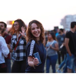 Sara Derzawy Instagram - يوم كنت فيه فرحانة 🥰💃
#ريد_بول_في_الشارع 2018
#سارة_درزاوي
