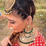 Sara Khan Instagram – ❤️❤️❤️❤️ going with the trend in Desi ishtyle #sarakhan #bts