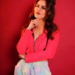 Sara Khan Instagram - 💗