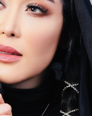 Sara Monjezi Instagram - گر دِلم در عِشق تو دیوانه شد
عیبش مکن.....

#سعدی