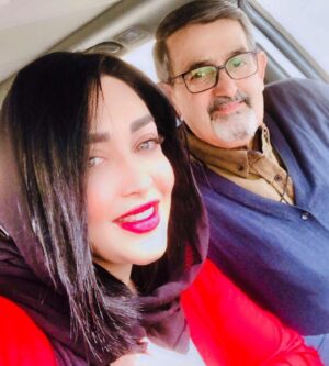Sara Monjezi Instagram - جان پدرکجاستی 💔💔💔💔